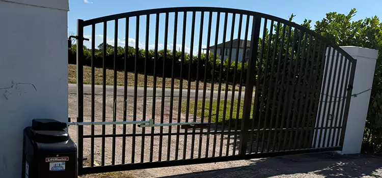 Driveway Fence Repair Oakton